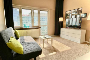 AirCondition GREEN 2, 2xMetro WiFi 50’TV Netflix HBO AppleTV, Warsaw